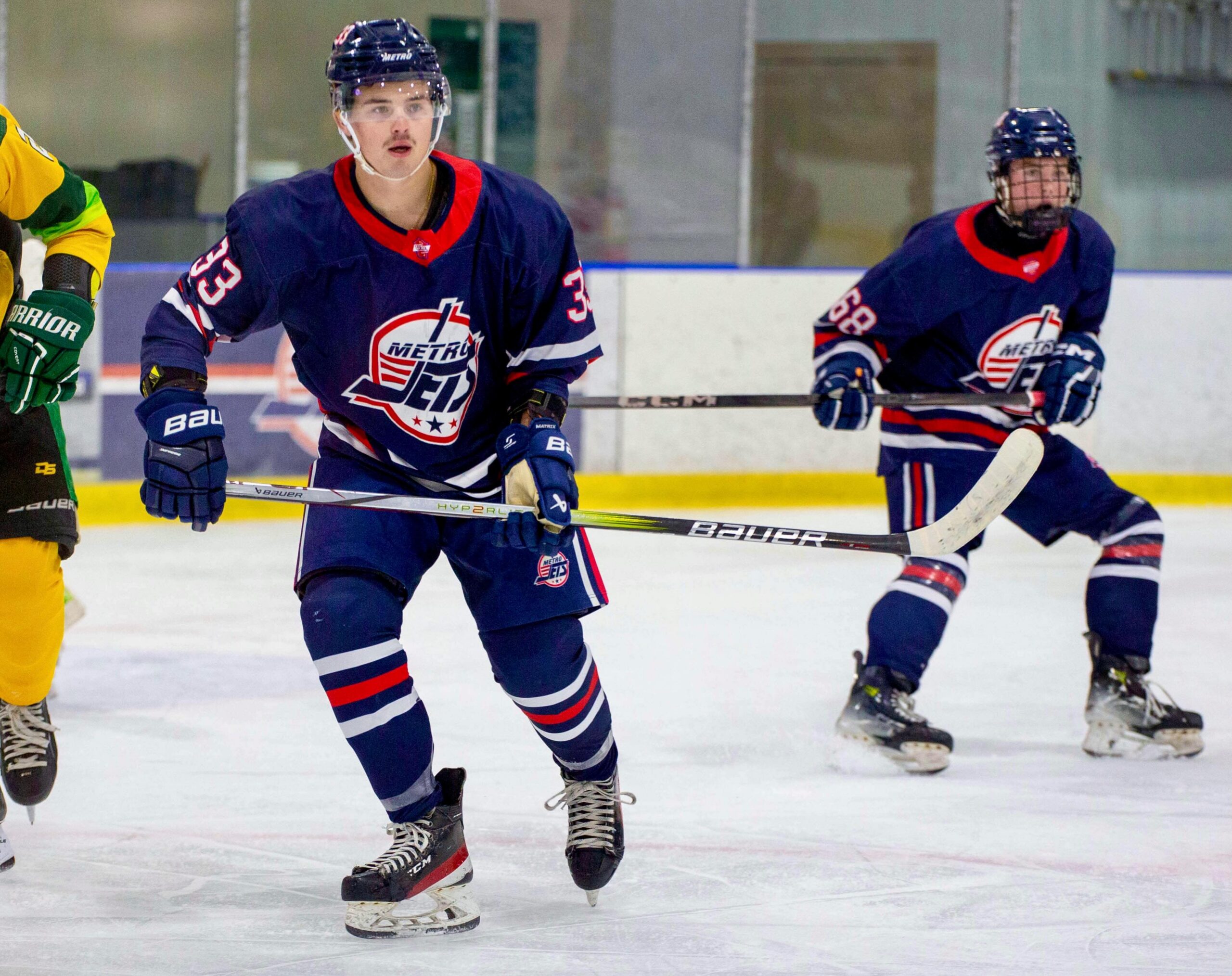 Jaxon Stone and Owen Coulter look for a play during an 8-2 win for the #MetroJets over Battle Creek at Mount Clemens Ice Arena on October 10, 2025.
#TwoForTuesday #PlayLikeBray
