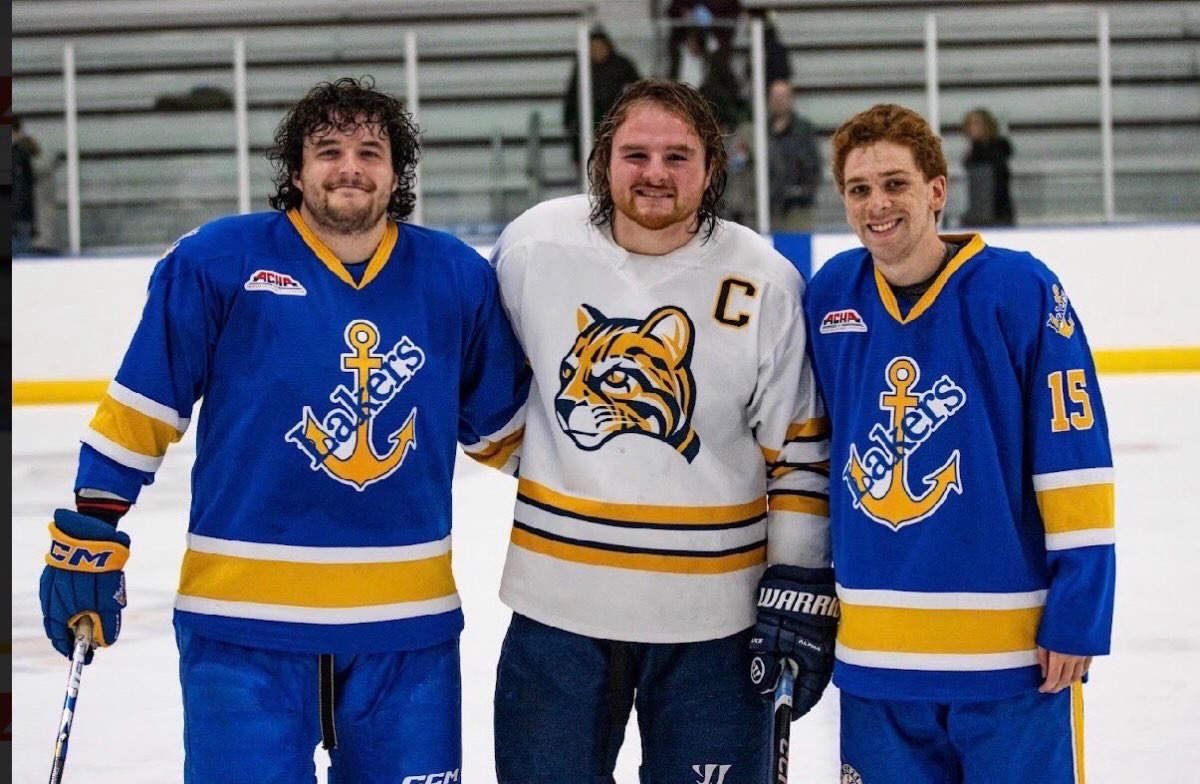 ALUMNI SIGHTING👀🏒

Former Metro Jets Robert Poliski, Josh Boze, and Caleb Curto faced off last night as Lake Superior State took on Schoolcraft!🔥

Always great to see our alumni competing at the next level!💪🏼

#onceajetalwaysajet #playlikebray