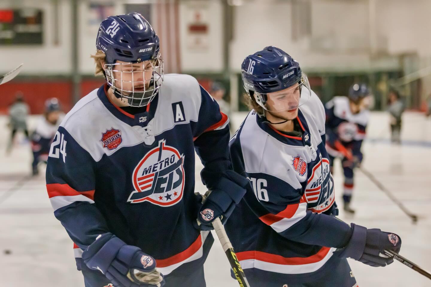 #MetroJets forwards Ryan Messing and Andreas Fleutot warm up prior to the 2022 #USPHLNationals championship game.

#TwoForTuesday #PlayLikeBray