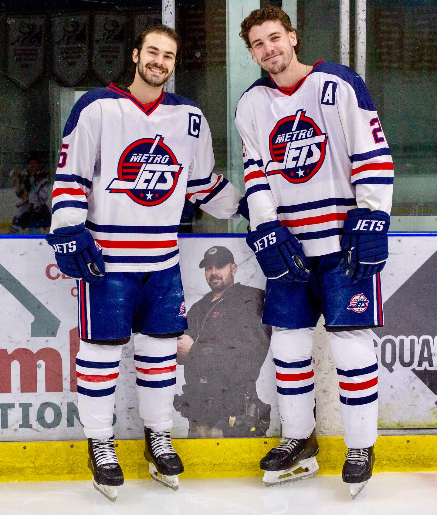 #MetroJets age-out captains Jake Taylor and Enrick Fournier get a photo together during Jets Picture Day at the end of the 2025-26 season at Mount Clemens Ice Arena.

#TwoForTuesday #PlayLikeBray