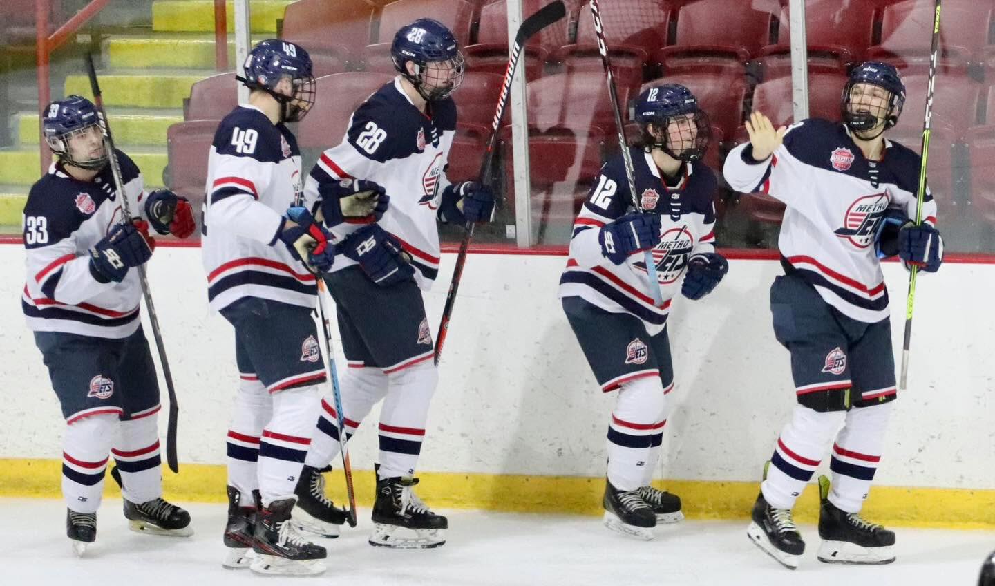 After scoring a goal for the #MJDP team in November 2020, #MetroJets forward Tim Washburn lets the opposing team know who scored.

#CellySunday #PlayLikeBray