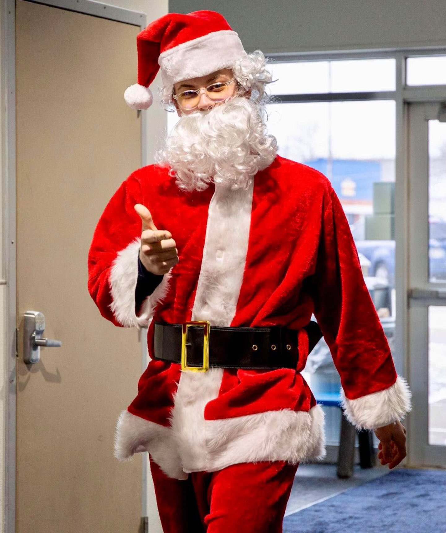 #MetroJets forward AJ Zaccagni gets into the Christmas spirit prior to the #MetroJets’ 5-2 win over Battle Creek on December 19, 2025, at Mount Clemens Ice Arena.
#PlayerEntranceThursday #ChristmasInJuly #PlayLikeBray