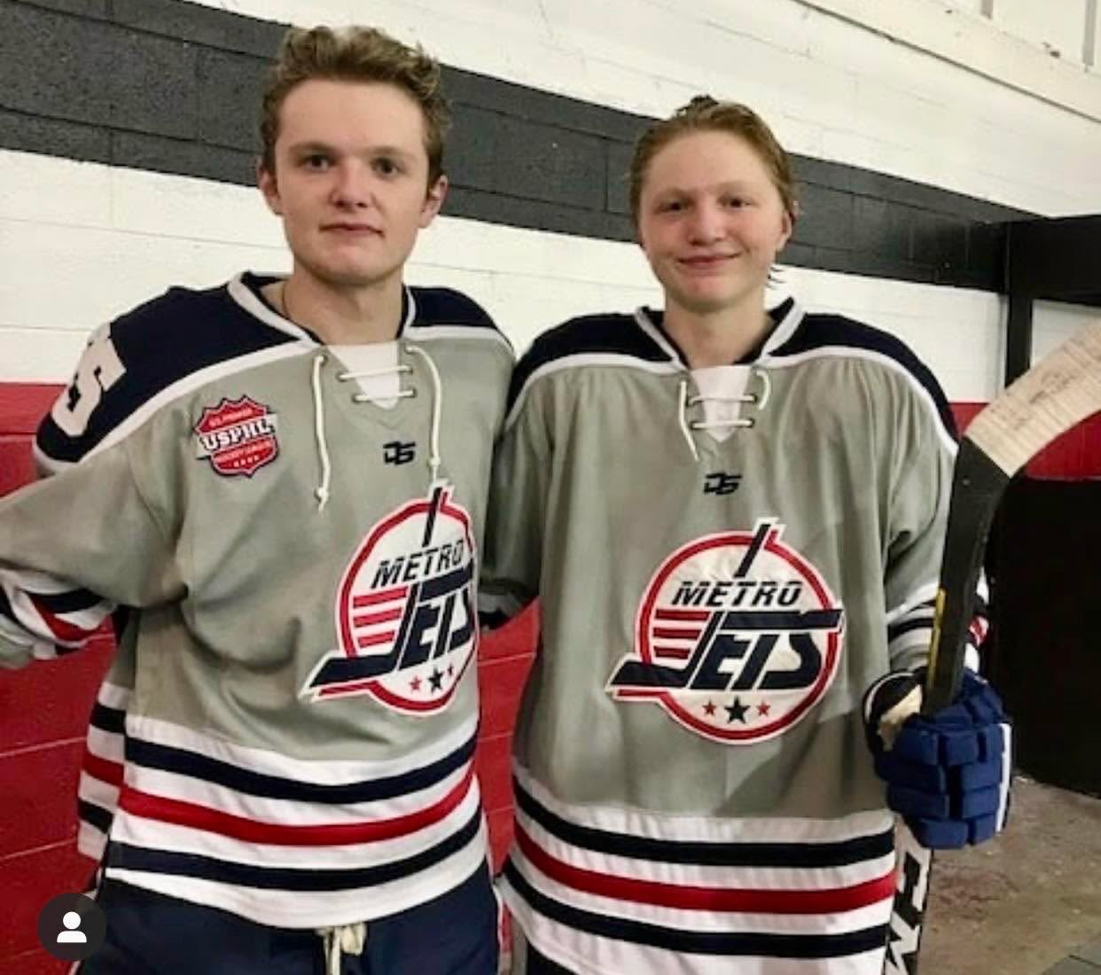 Brothers Connor Hilliker and Tyler Hilliker were #MetroJets teammates during the 2020-21 season.
#TwoForTuesday #PlayLikeBray