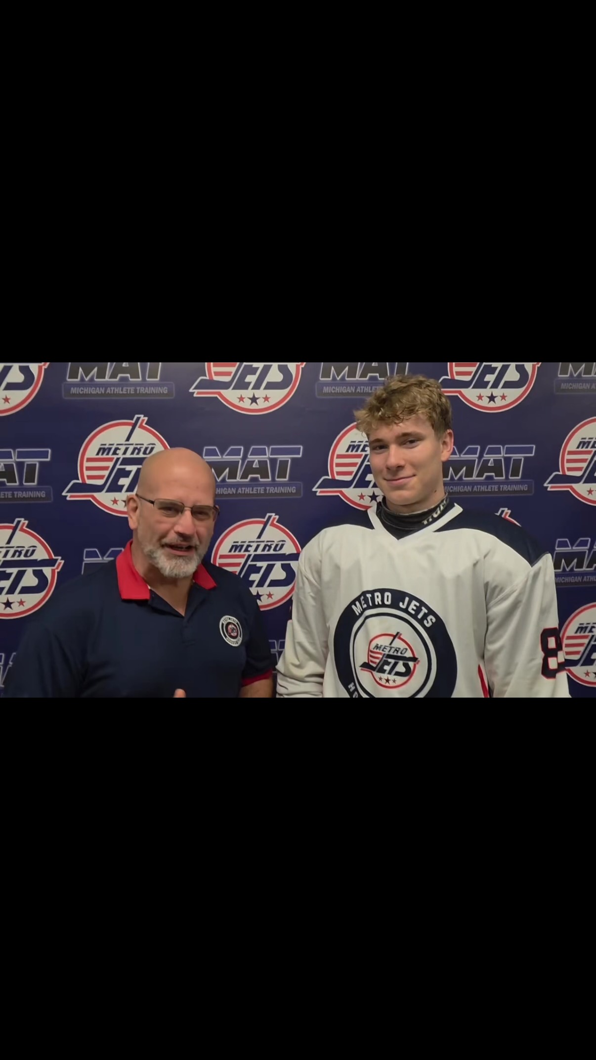 Simon Racinsky chats with Matt Prieur about joining the Metro Jets and his experience throughout training camp🏒🔥
#metrojets #juniorhockey #hockey #trainingcamp #playlikebray