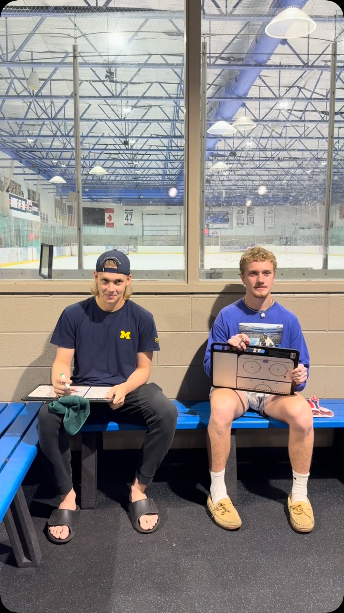 How well does teammate Scott Dewar know his goalie Jesse Lee??🤔
#metrojets #juniorhockey #usphl #hockey