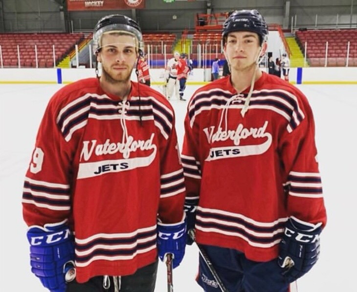 Former #MetroJets standouts Zack MacKay and Marc Schwartz “smile” after the 2018 Jets Alumni Game.

#TwoForTuesday #PlayLikeBray